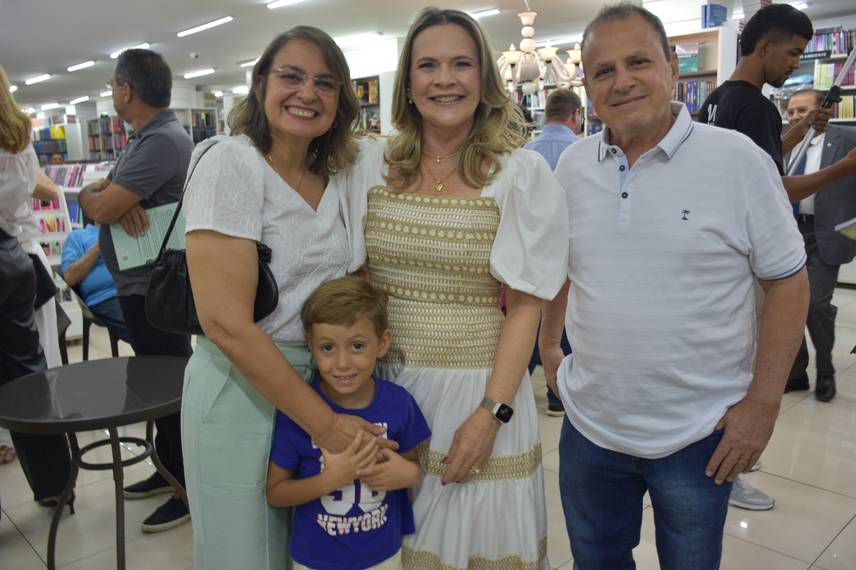 Empresário Paulo Machado Lançou o Livro, Matemática em nossas vidas Empresário Paulo Machado Lançou o Livro, Matemática em nossas vidas