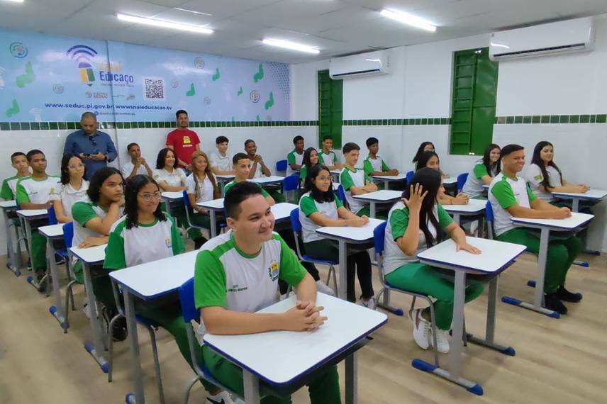 Entrega da reforma do Ceti Dr Fontes Ibiapina Entrega da reforma do Ceti Dr Fontes Ibiapina
