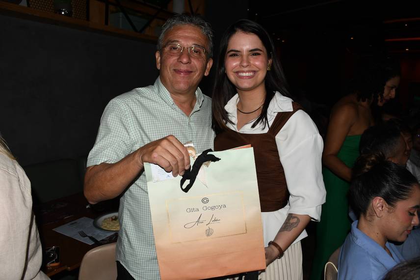 Escritório de advocacia Almeida & Costa realiza confraternização em clima de união Escritório de advocacia Almeida & Costa realiza confraternização em clima de união