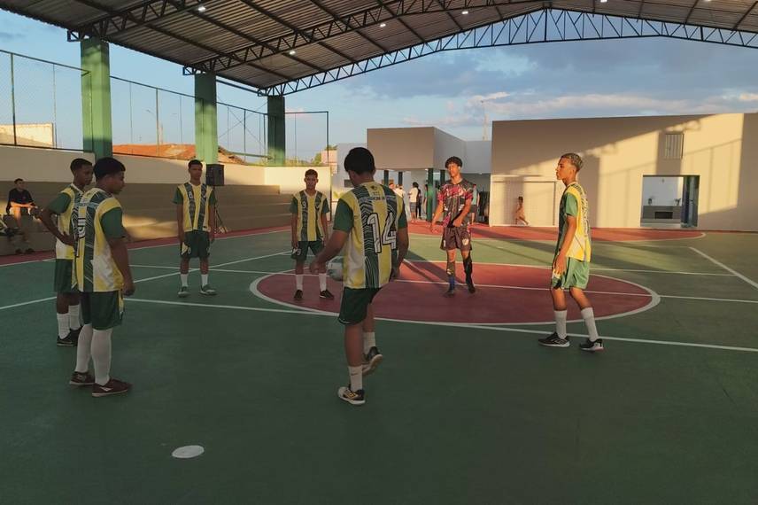 Ginásio Estadual e Centro Educacional Esportivo são inaugurados em Esperantina Ginásio Estadual e Centro Educacional Esportivo são inaugurados em Esperantina