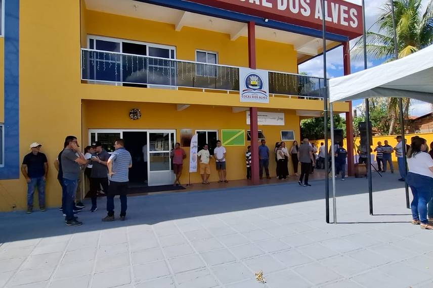 Governador inaugura obras de recuperação asfáltica e segurança em Cocal dos Alves Governador inaugura obras de recuperação asfáltica e segurança em Cocal dos Alves