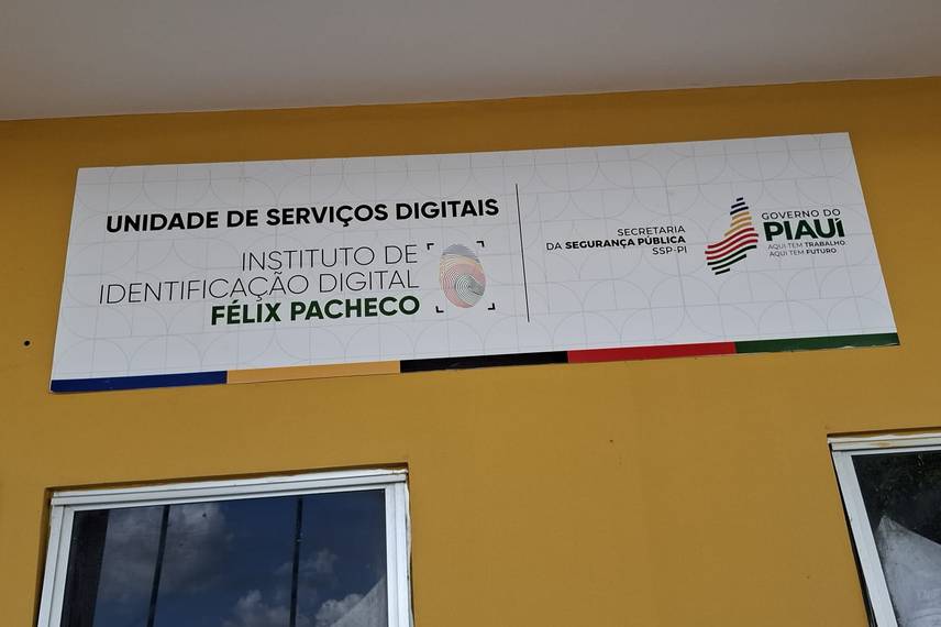 Governador inaugura obras de recuperação asfáltica e segurança em Cocal dos Alves Governador inaugura obras de recuperação asfáltica e segurança em Cocal dos Alves