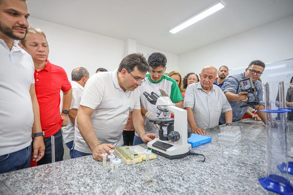Governador Rafael Fonteles inaugura reforma de escola em São Raimundo Nonato