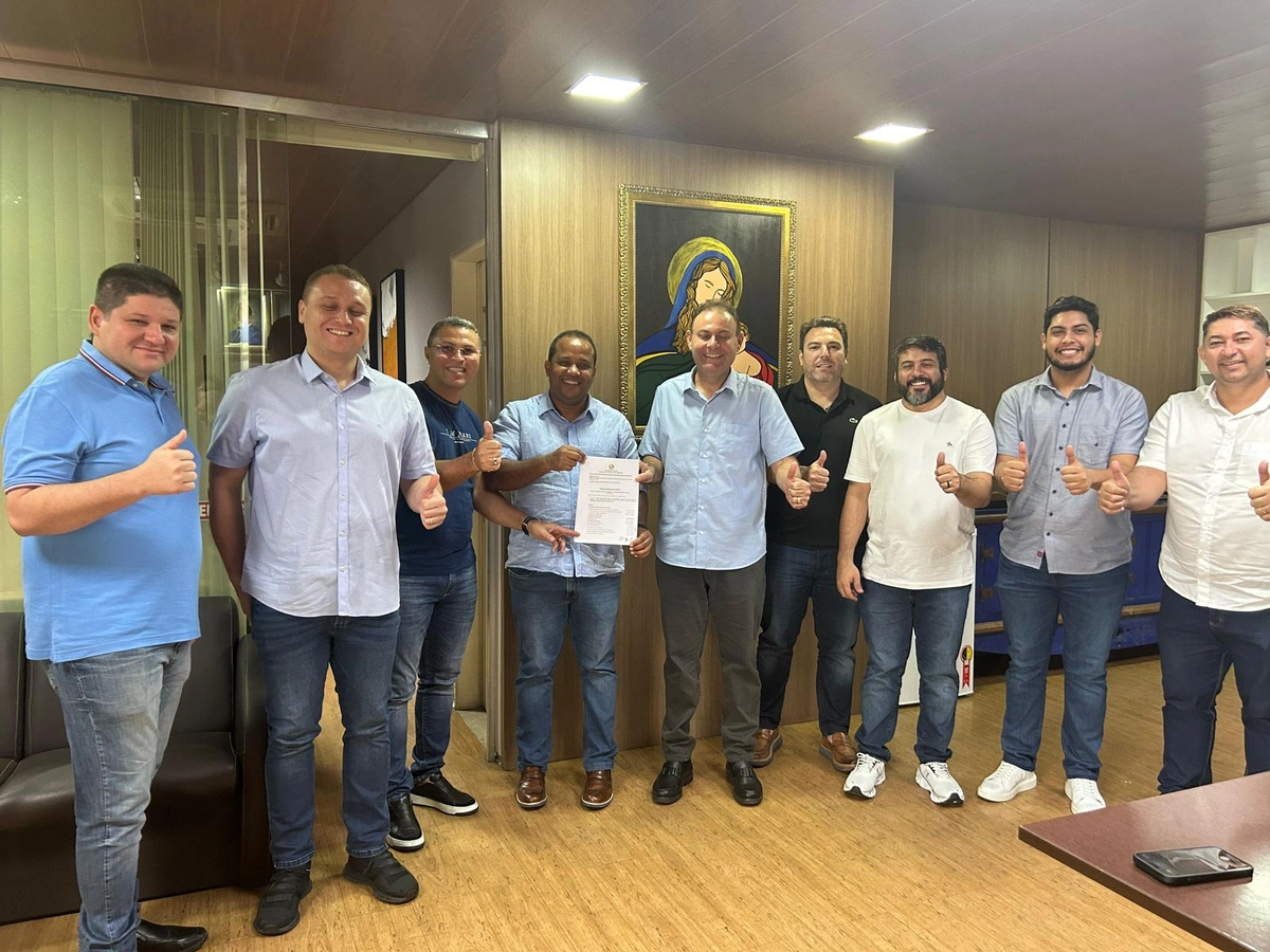 Jeová Alencar protocola emendas para Orçamento de 2025 de Teresina