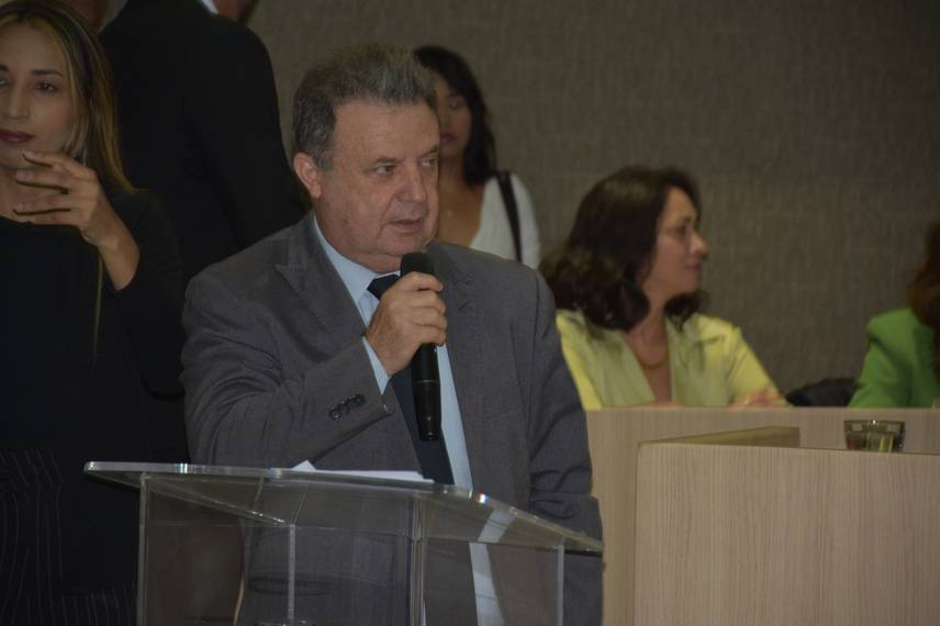 Kennedy Barros toma posse como presidente do TCE-PI para o biênio 2025/2026 Kennedy Barros toma posse como presidente do TCE-PI para o biênio 2025/2026