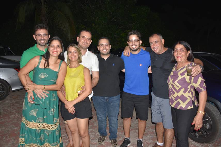 Médica Lúcia Vilela comemora confraternização Natalina no Sítio Vivelândia Médica Lúcia Vilela comemora confraternização Natalina no Sítio Vivelândia
