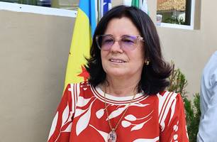 Nelda Gomes, prefeita de Domingos Mourão, comenta inaugurações no município (Foto: Conecta Piauí)
