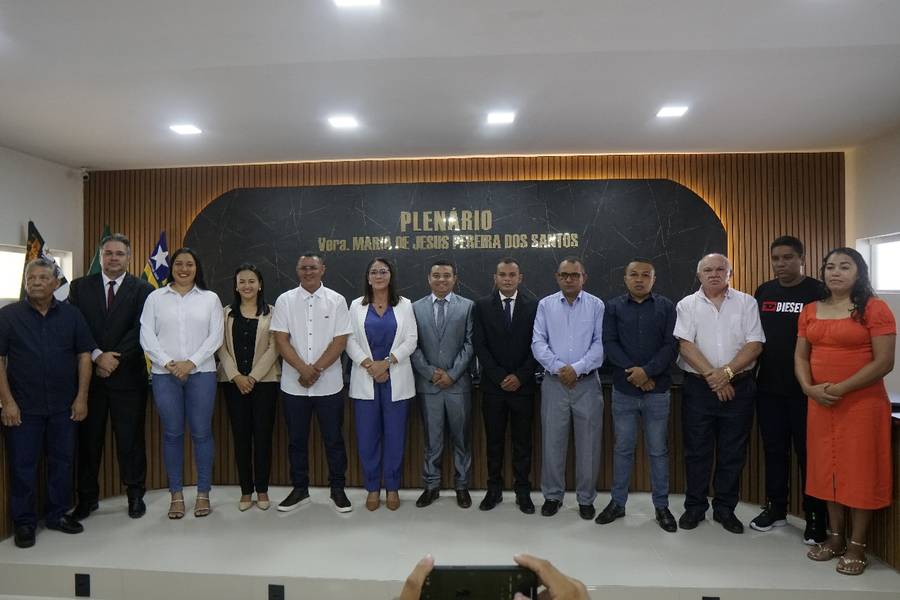 Prefeita, vice-prefeito e vereadores eleitos em Miguel Leão são empossados