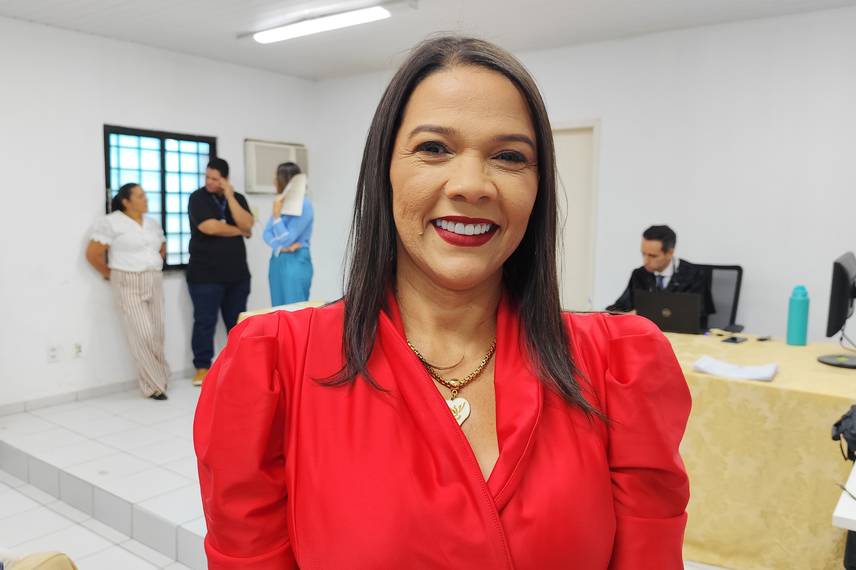 Prefeita, vice-prefeito e vereadores eleitos são diplomados em Cocal Telha Prefeita, vice-prefeito e vereadores eleitos são diplomados em Cocal Telha