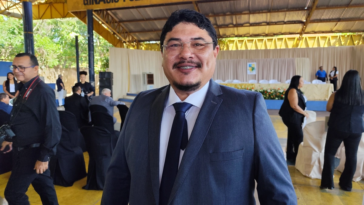 Prefeito reeleito de Altos, Maxwell da Mariínha