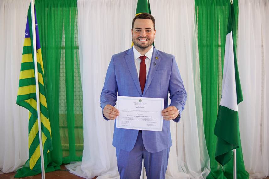 Prefeito Reeleito de Aroazes, Vice-Prefeita e Vereadores São Diplomados em Solenidade Oficial Prefeito Reeleito de Aroazes, Vice-Prefeita e Vereadores São Diplomados em Solenidade Oficial