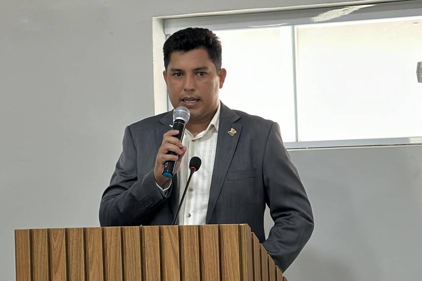 Prefeito, vice-prefeita e vereadores eleitos em Curralinhos são diplomados Prefeito, vice-prefeita e vereadores eleitos em Curralinhos são diplomados