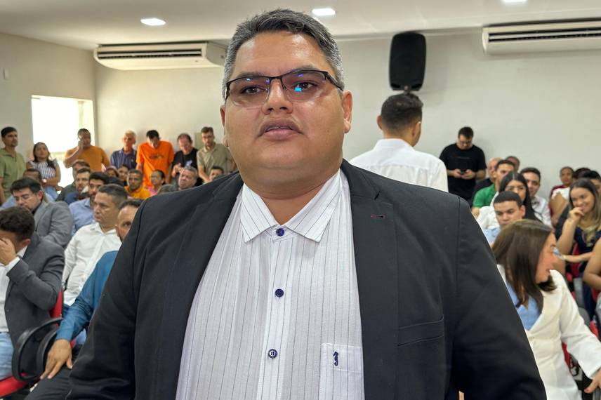 Prefeito, vice-prefeita e vereadores eleitos em Monsenhor Gil são diplomados Prefeito, vice-prefeita e vereadores eleitos em Monsenhor Gil são diplomados