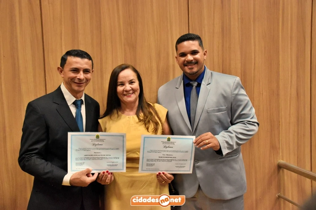 Santana do Piauí: prefeito, vice-prefeito e vereadores são diplomados