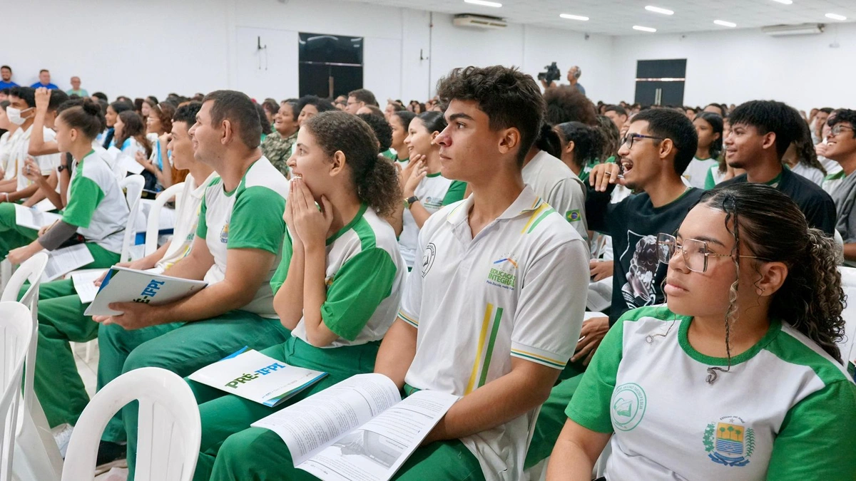 Seduc faz revisão para vestibular do IFPI com mais de 600 estudantes em Teresina