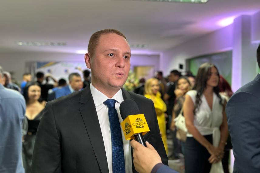 Sílvio Mendes, Jeová Alencar, vereadores e suplentes eleitos são diplomados em THE Sílvio Mendes, Jeová Alencar, vereadores e suplentes eleitos são diplomados em THE