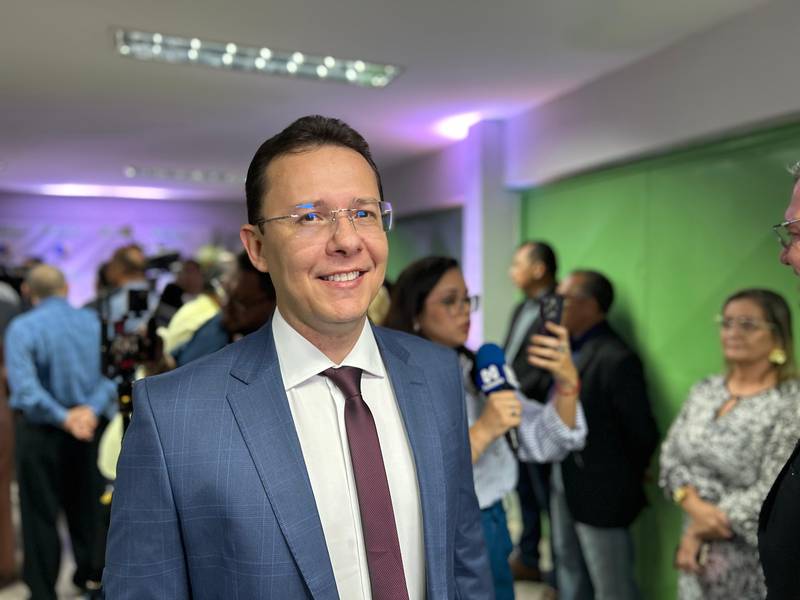 Sílvio Mendes, Jeová Alencar, vereadores e suplentes eleitos são diplomados em THE