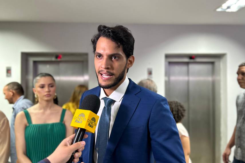 Sílvio Mendes, Jeová Alencar, vereadores e suplentes eleitos são diplomados em THE Sílvio Mendes, Jeová Alencar, vereadores e suplentes eleitos são diplomados em THE