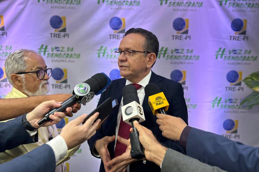 Sílvio Mendes, Jeová Alencar, vereadores e suplentes eleitos são diplomados em THE Sílvio Mendes, Jeová Alencar, vereadores e suplentes eleitos são diplomados em THE