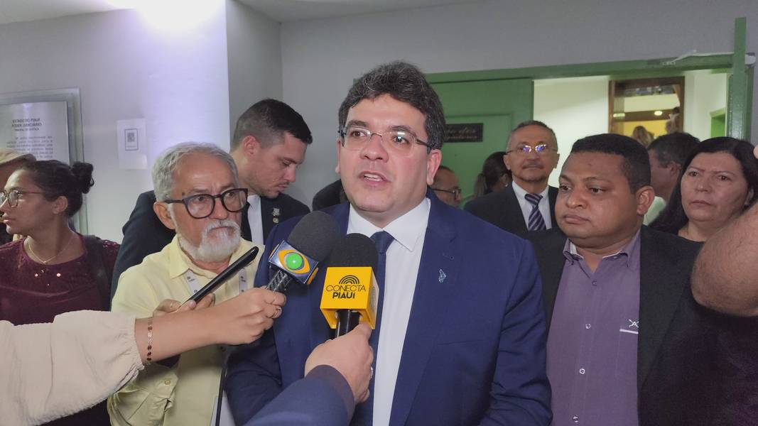 Sílvio Mendes, Jeová Alencar, vereadores e suplentes eleitos são diplomados em THE