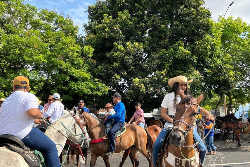 Tradicional cavalgada marca a abertura da 73ª edição da Expoapi em Teresina Tradicional cavalgada marca a abertura da 73ª edição da Expoapi em Teresina