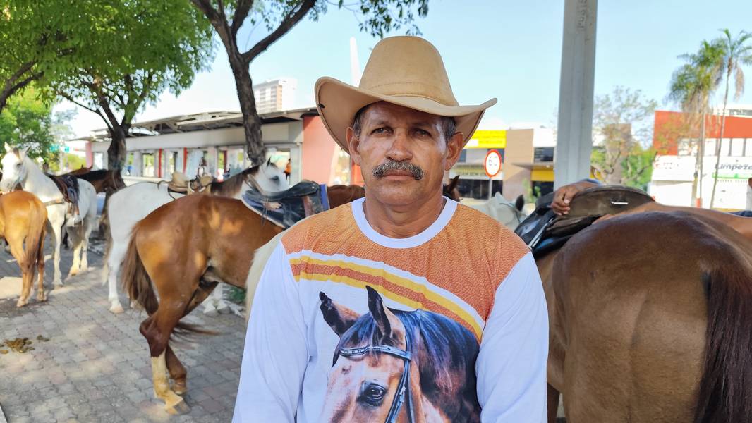 Tradicional cavalgada marca a abertura da 73ª edição da Expoapi em Teresina