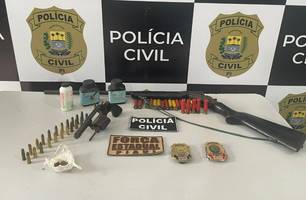 Armas apreendidas pela polícia (Foto: Reprodução)