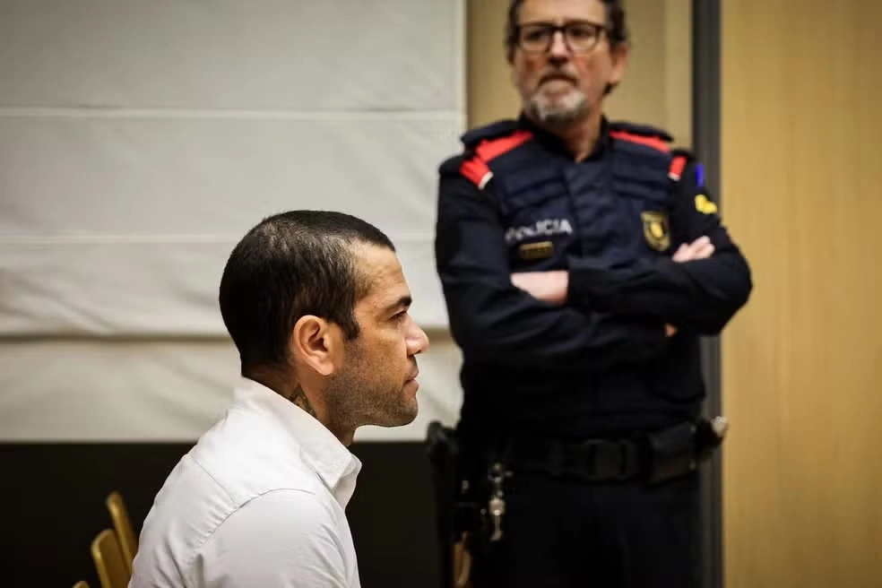 Daniel Alves durante julgamento em Barcelona