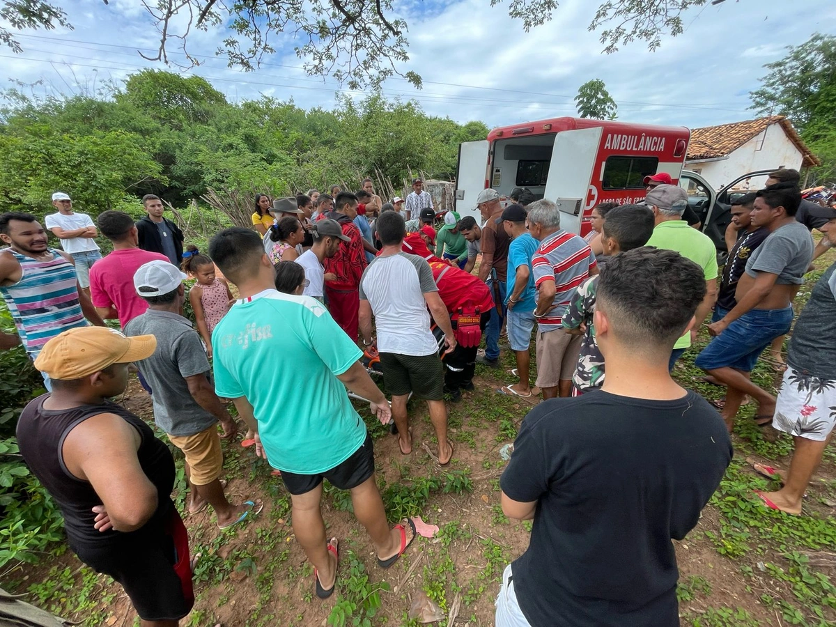 Idoso foi resgatado e recebeu atendimento médico