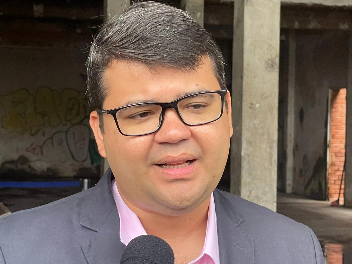 Rafael Fonteles assina ordem de serviço para reforma da sede do Instituto de Identificação