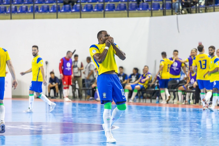 Seleção Brasileira goleia Bolívia na estreia pela Copa América de Futsal