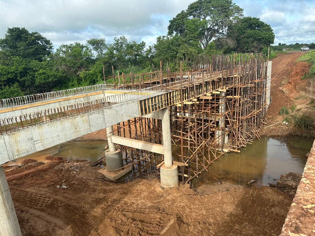 Governador visita obras de construção e reforma de pontes em Santa Rosa do Piauí