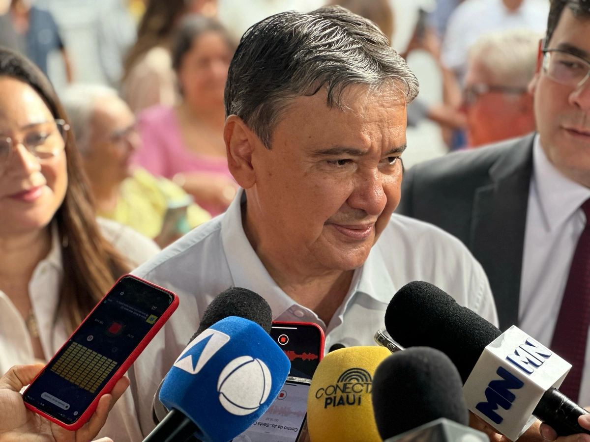 Ministro Wellington Dias comemora aniversário com doações a instituição social em Teresina