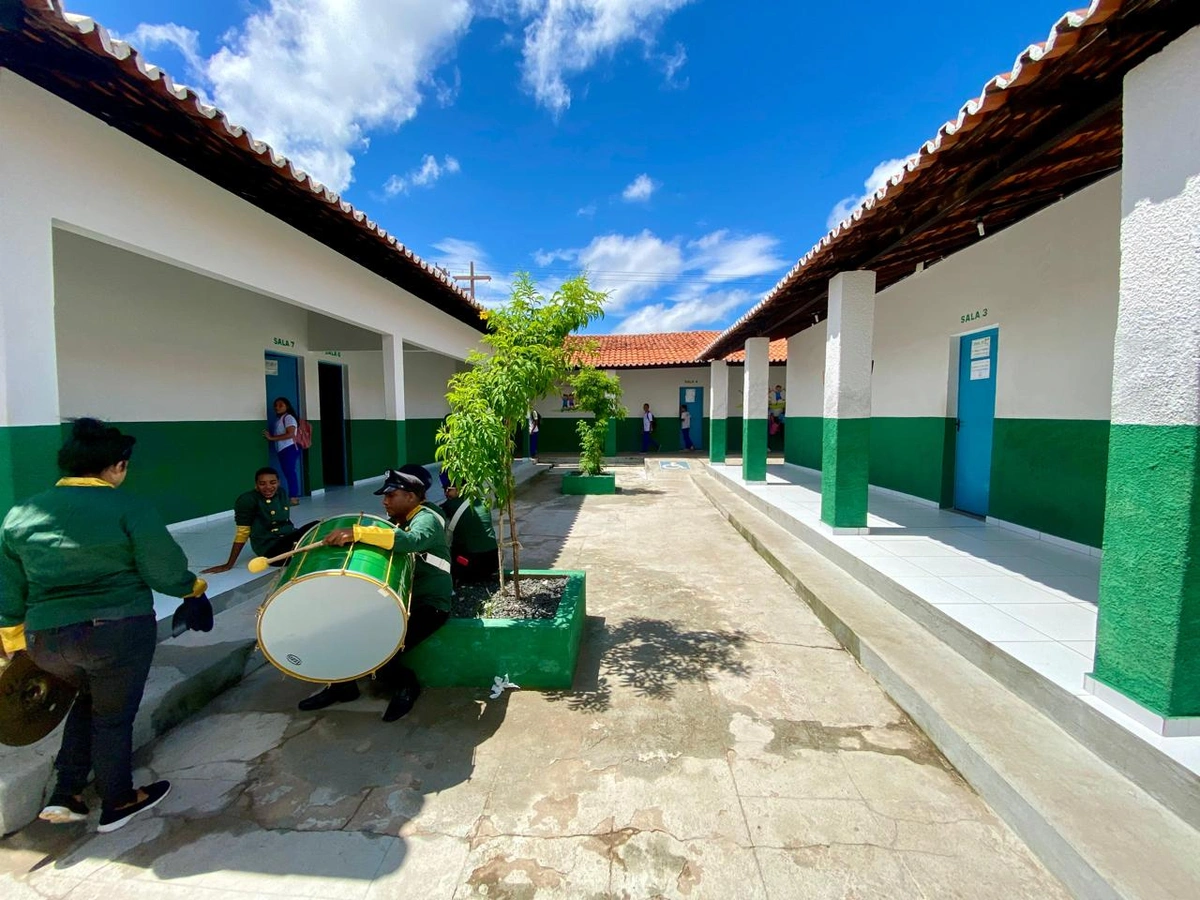 Prefeitura de Esperantina realiza reinauguração da Escola Gervásio Lages Rebêlo