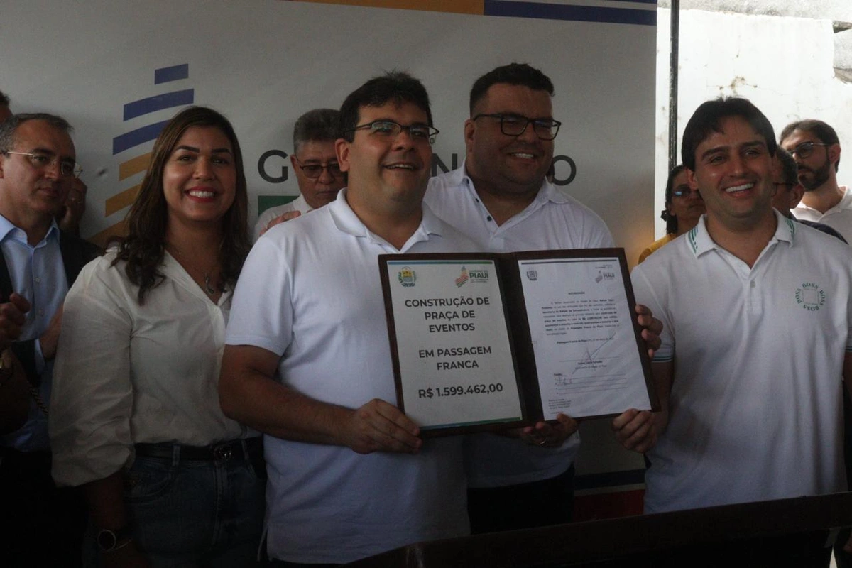 Rafael Fonteles autoriza construção de praça e inaugura obras em Passagem Franca