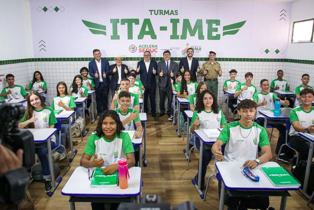 Secretaria de Educação efetua pagamento de incentivo acadêmico
