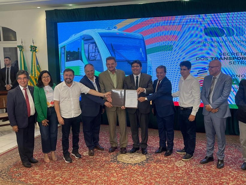 Solenidade de assinatura do documento de melhoria do sistema metroviário teresinense