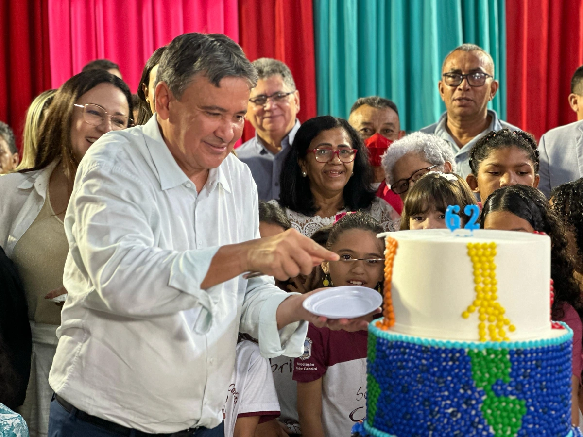 Wellington Dias comemora aniversário com doações a instituição social em Teresina