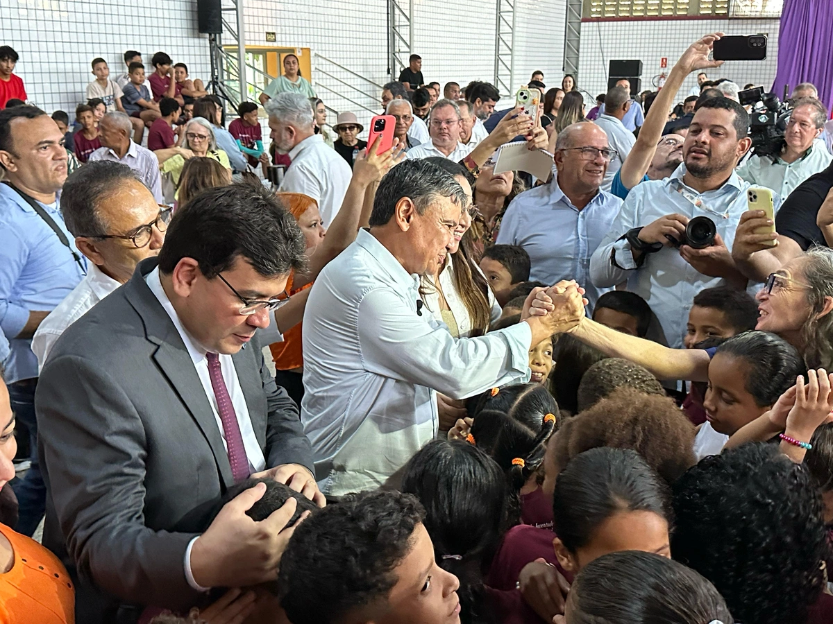 Wellington Dias comemora aniversário com doações a instituição social em Teresina
