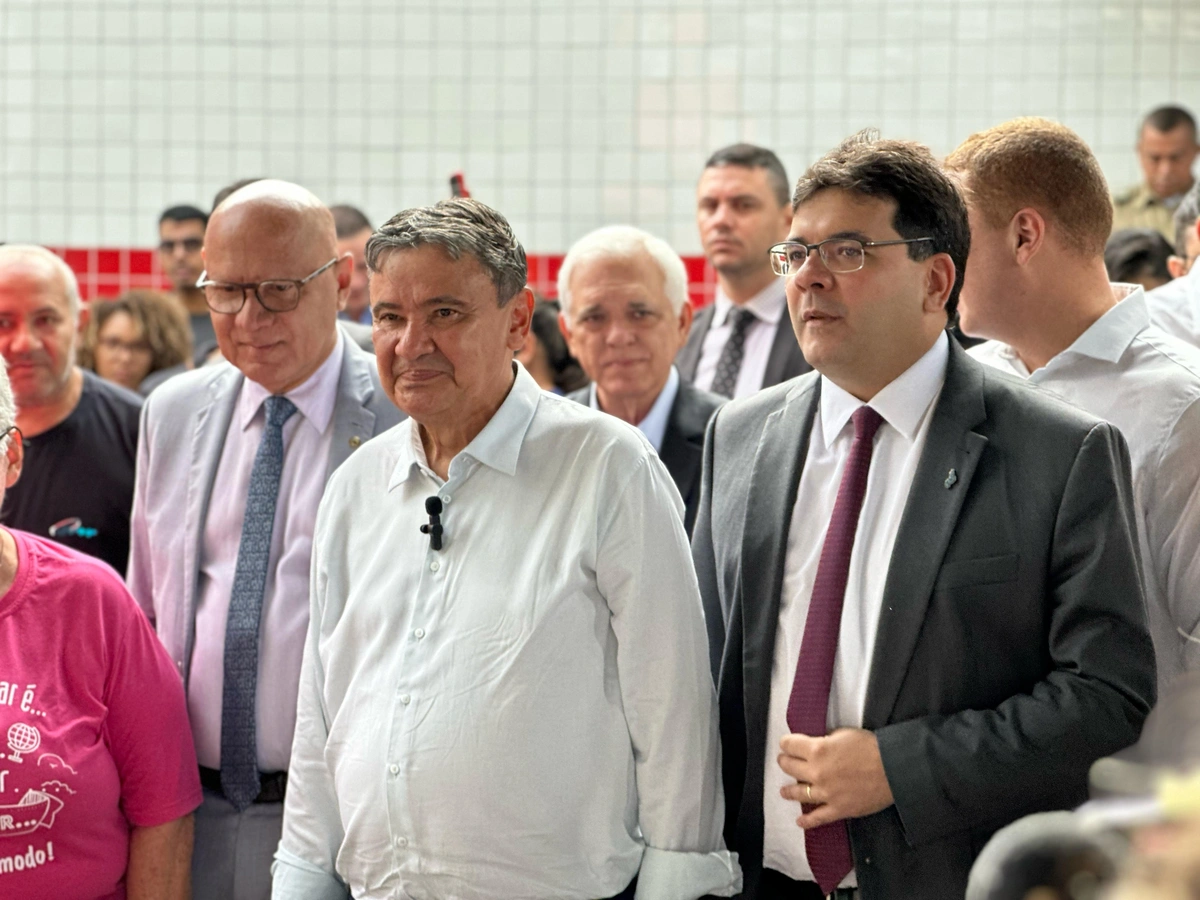 Wellington Dias comemora aniversário com doações a instituição social em Teresina