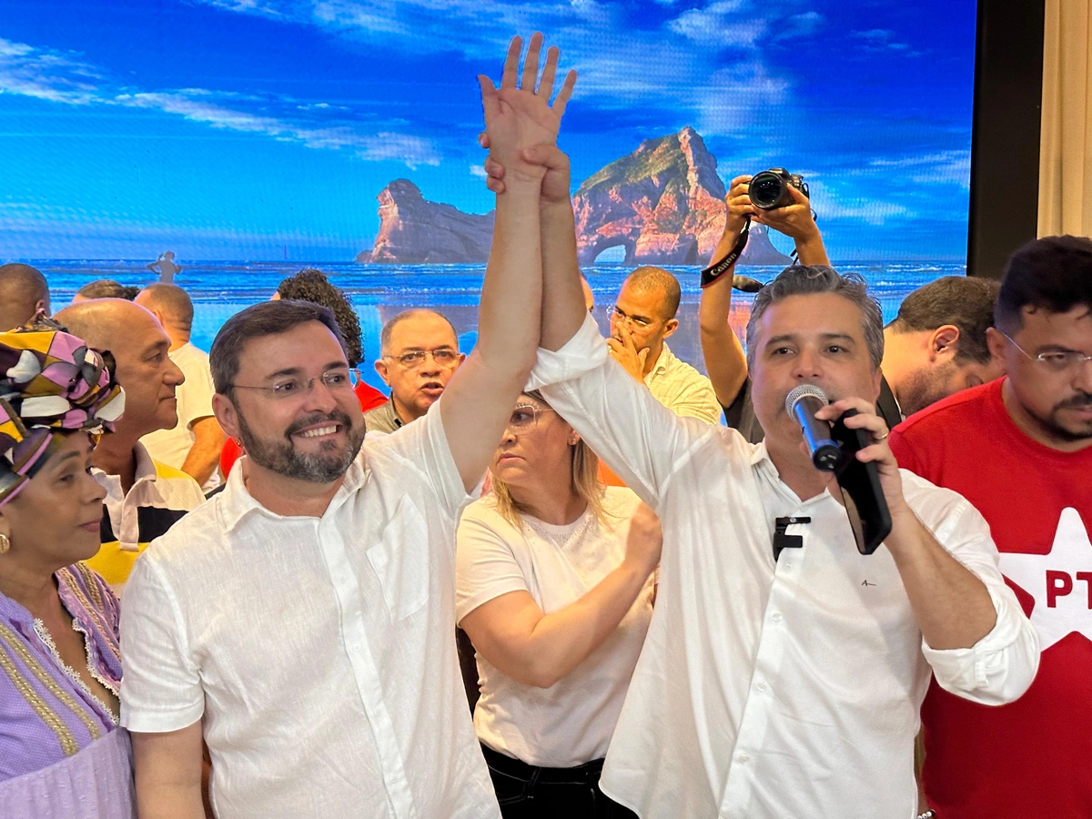 Ao lado de Fábio Novo, Dr. Vinícius reúne multidão em evento com pré-candidatos
