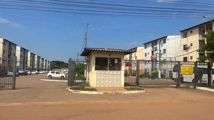 Cabeça decapitada é encontrada dentro de bolsa em frente a residencial