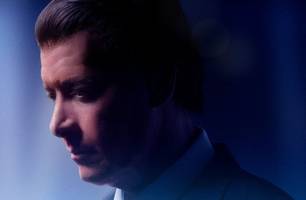 Rodrigo Faro surge como Silvio Santos em teaser e pôster de filme (Foto: Reprodução)