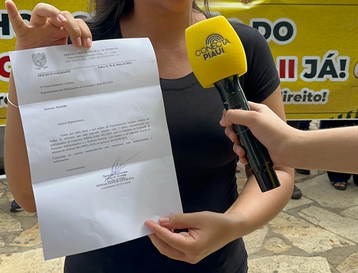 Aprovados em concurso que estão impedidos de assumir cargo protestam em Pedro II