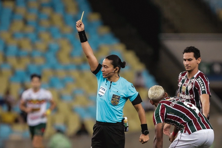 Edina Alves em ação pela Copa Betano do Brasil no Maracanã