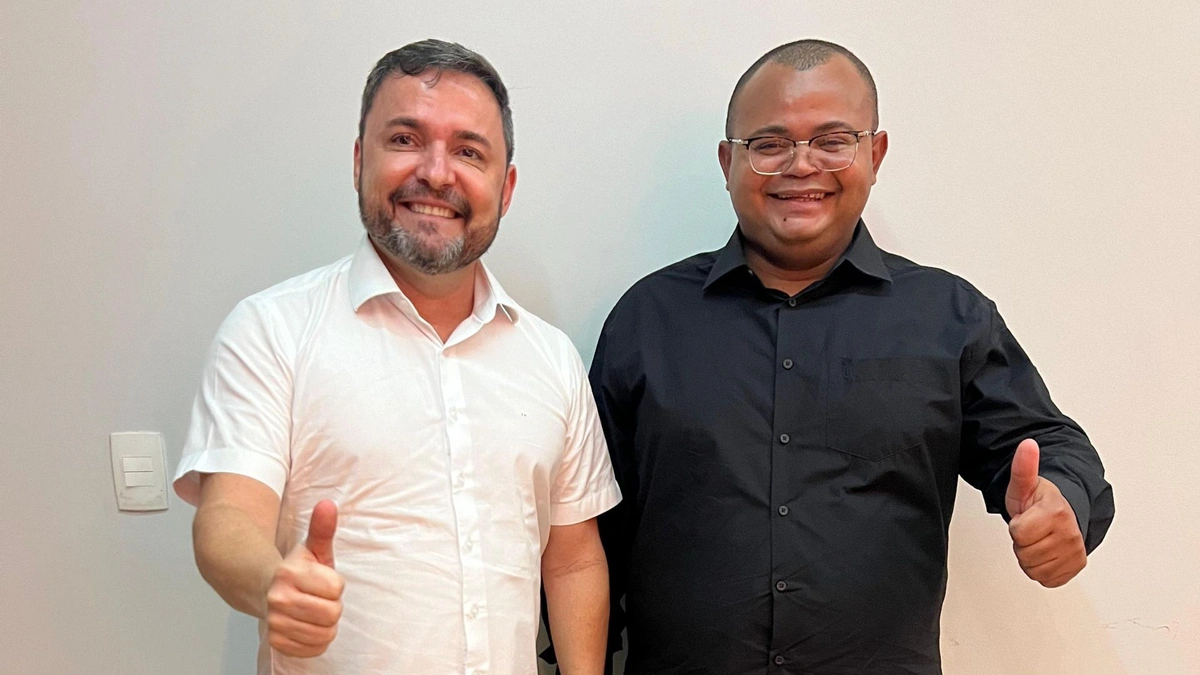 Fábio Novo recebe adesão de pré-candidato a vereador do partido de Sílvio Mendes