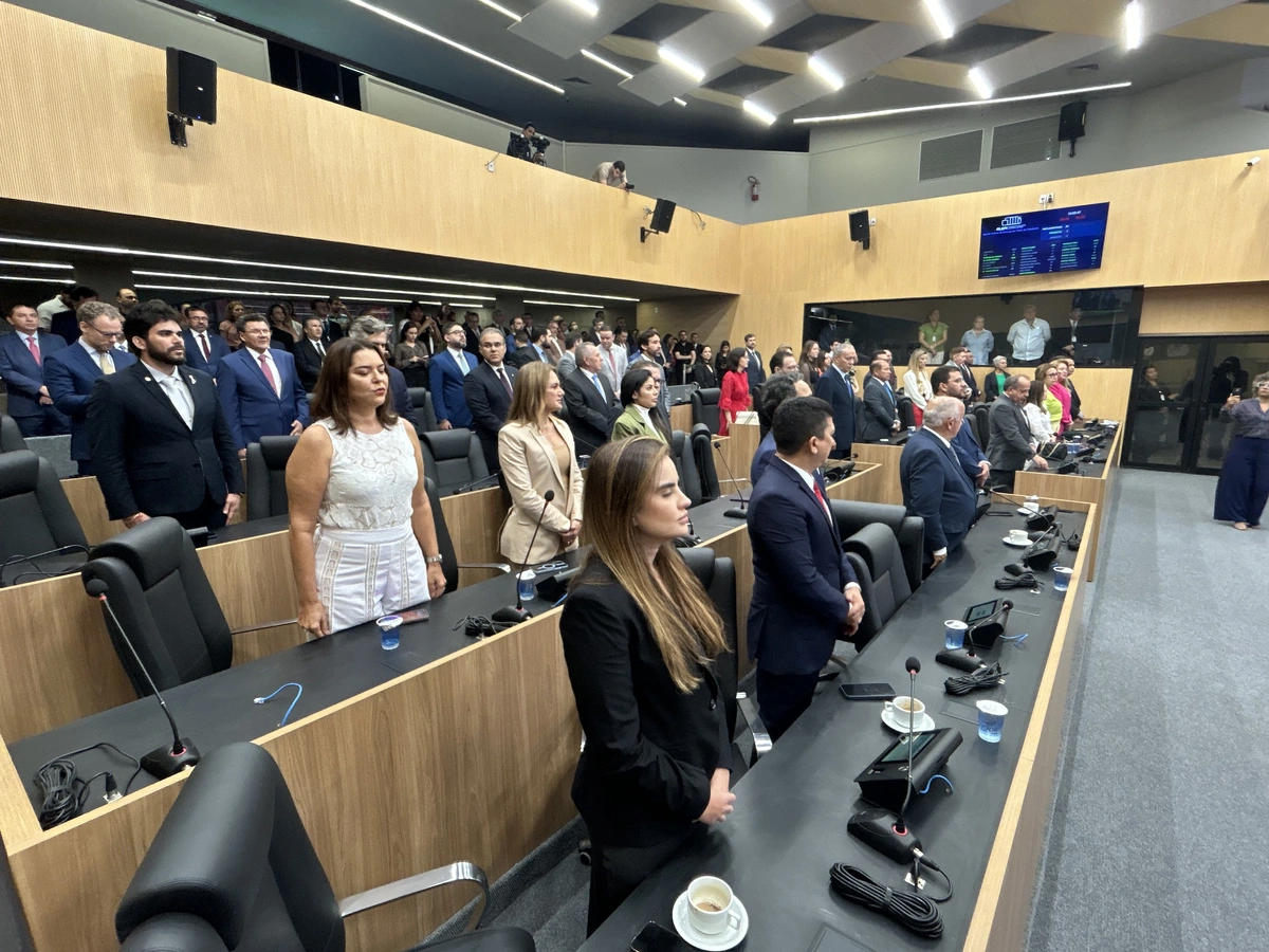 Ministro do STJ, Antonio Carlos, recebe o título de cidadão piauiense na Alepi