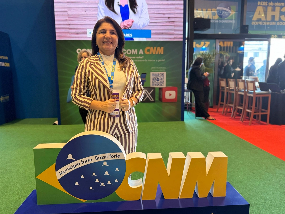 Prefeita Maninha Fontenele de Luís Correia