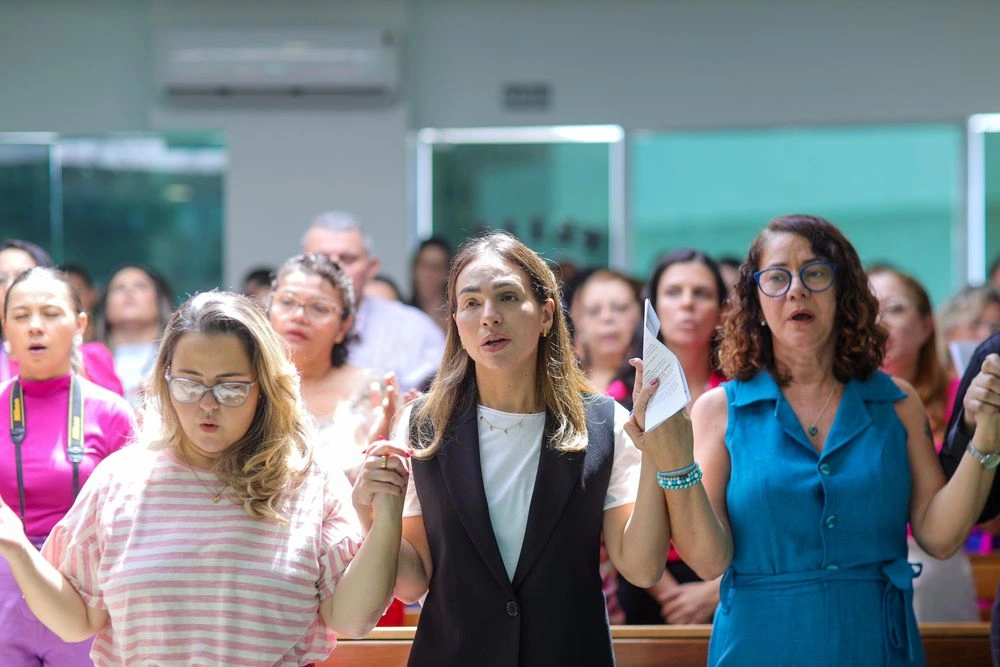Primeira-dama do estado, Isabel Fonteles participa da celebração