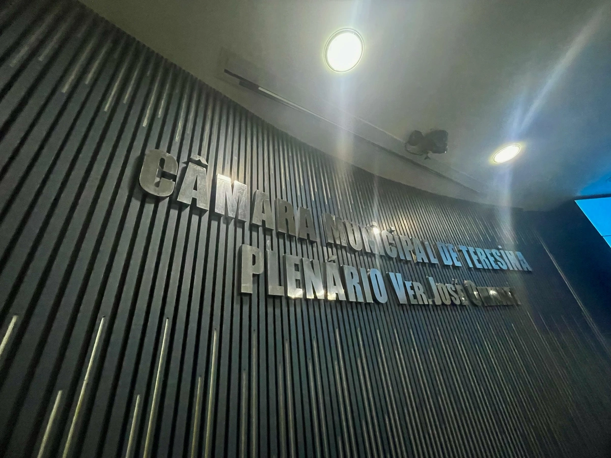 Vereadores derrubam veto total da Prefeitura Municipal de Teresina na Câmara